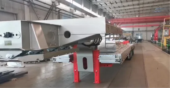Camión semirremolque de plataforma baja con escalera baja de servicio pesado de 2 ejes